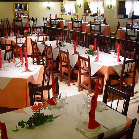 Hotel Nuevo Arlanza Covarrubias Buitenkant foto