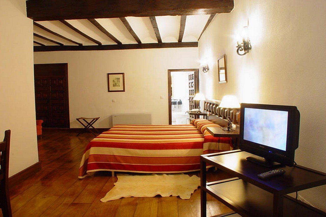Hotel Nuevo Arlanza Covarrubias Buitenkant foto