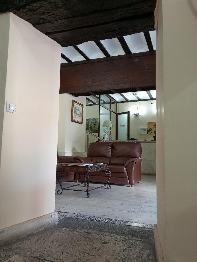 Hotel Nuevo Arlanza Covarrubias Buitenkant foto