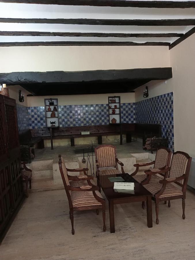 Hotel Nuevo Arlanza Covarrubias Buitenkant foto