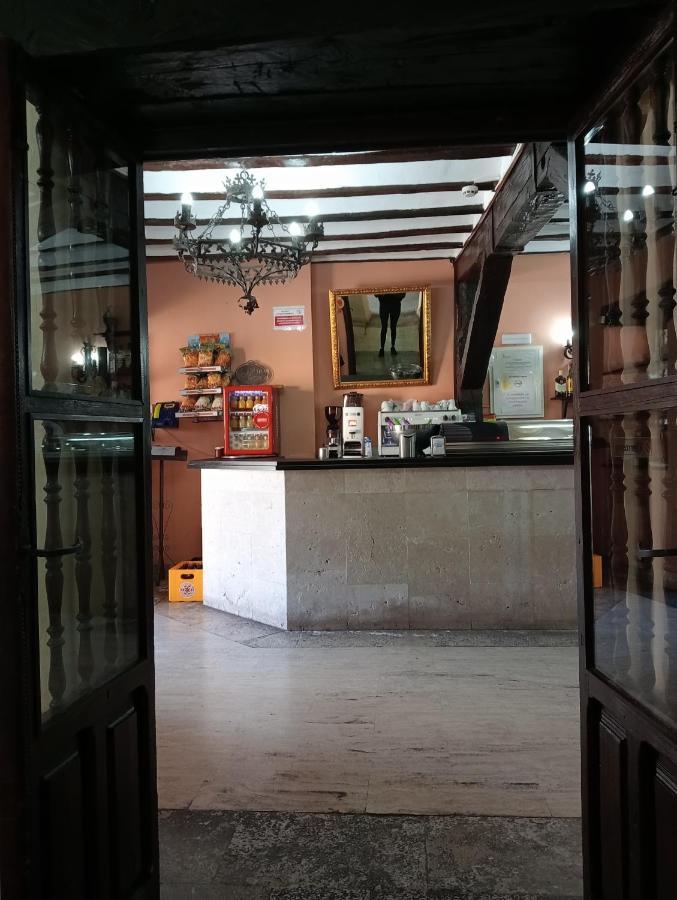 Hotel Nuevo Arlanza Covarrubias Buitenkant foto