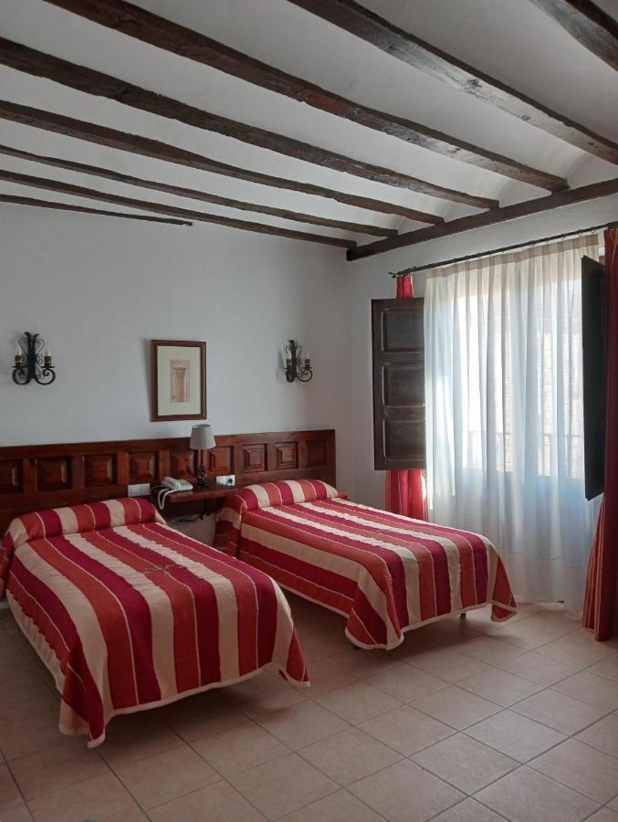 Hotel Nuevo Arlanza Covarrubias Buitenkant foto