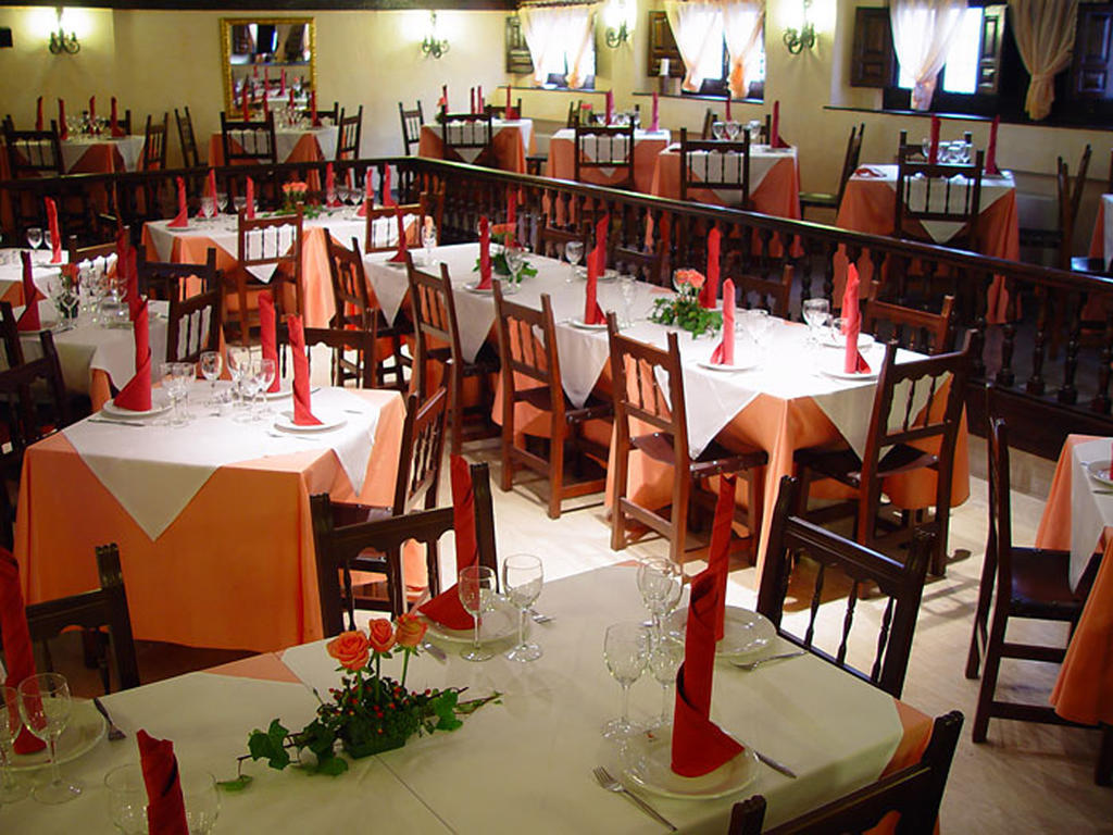 Hotel Nuevo Arlanza Covarrubias Buitenkant foto