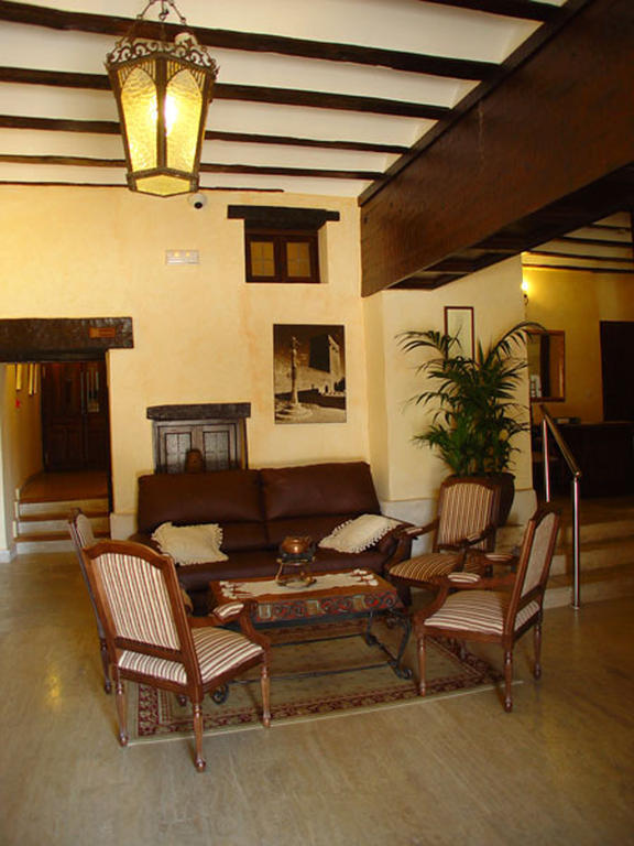 Hotel Nuevo Arlanza Covarrubias Buitenkant foto